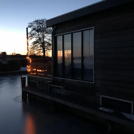 Waterwolf Casa de Férias Aalsmeer